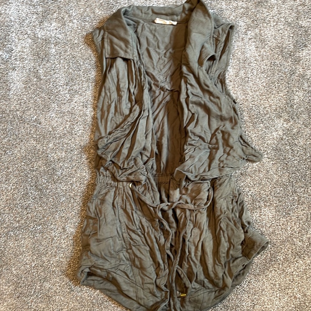 alterd State sleeveless shall/ vest. army green.